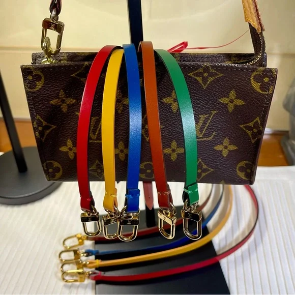 Louis Vuitton Pochette Strap NWOT Vintage - Picture 4 of 13